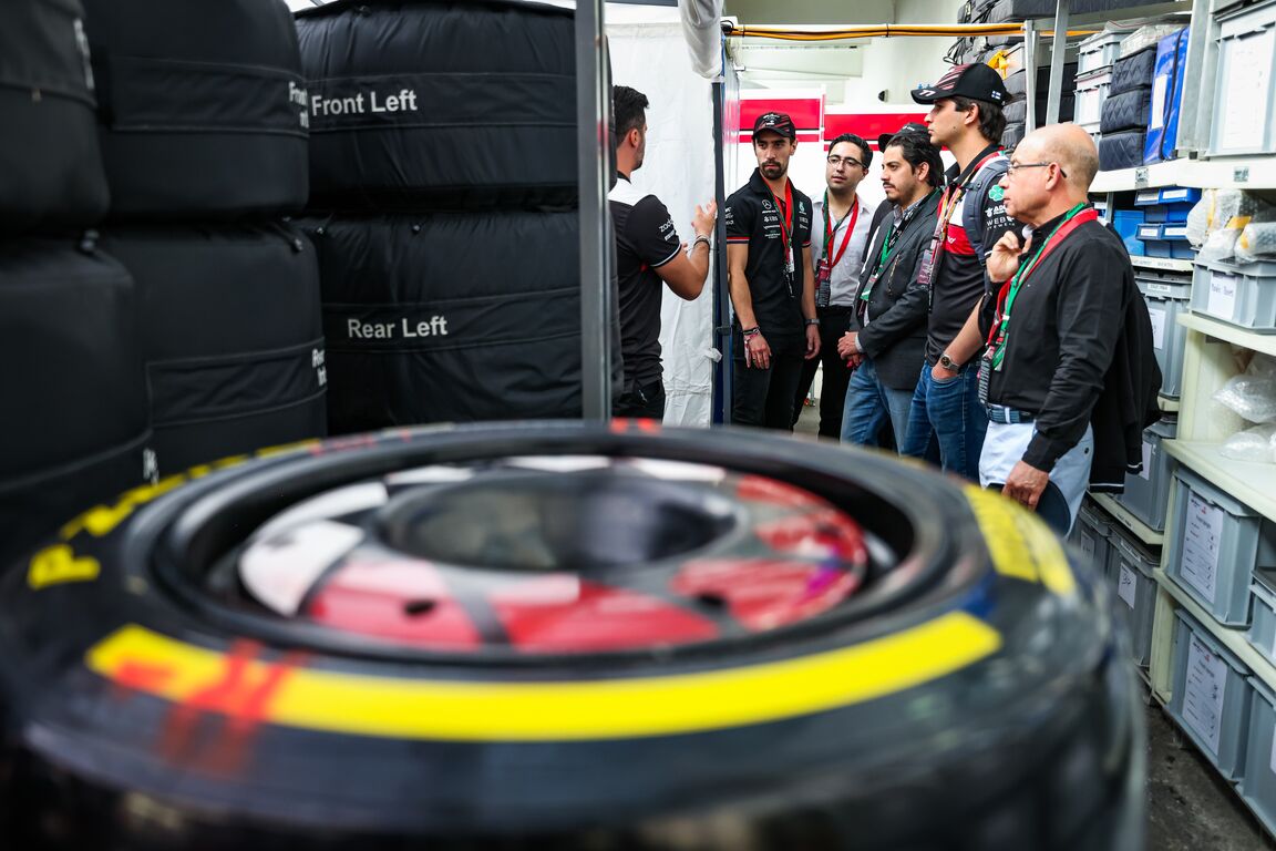 Paddock Club™ Pit Lane Walk